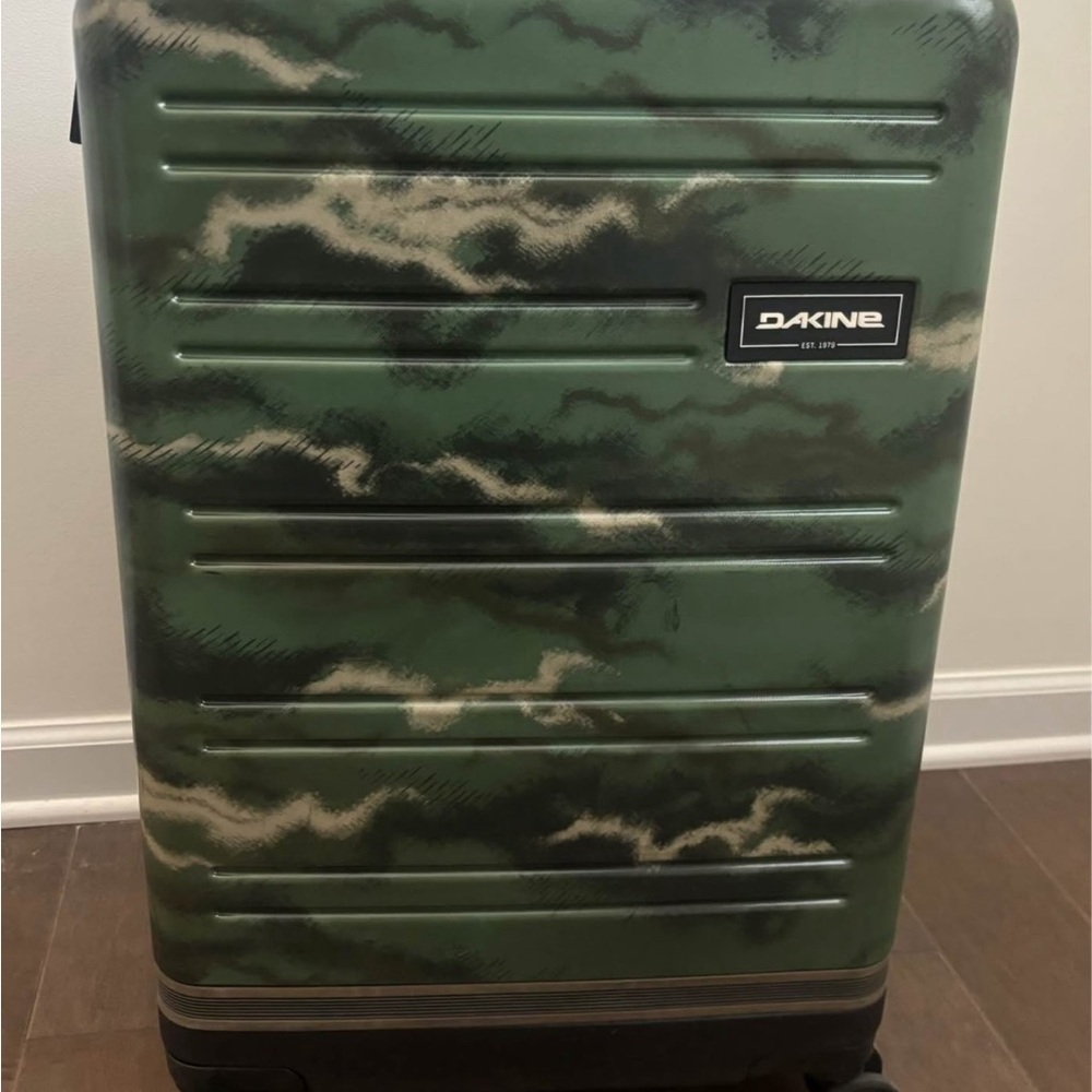 Dakine Hardside Large Wheeled Roller Luggage Suitcase 108L Green Camo